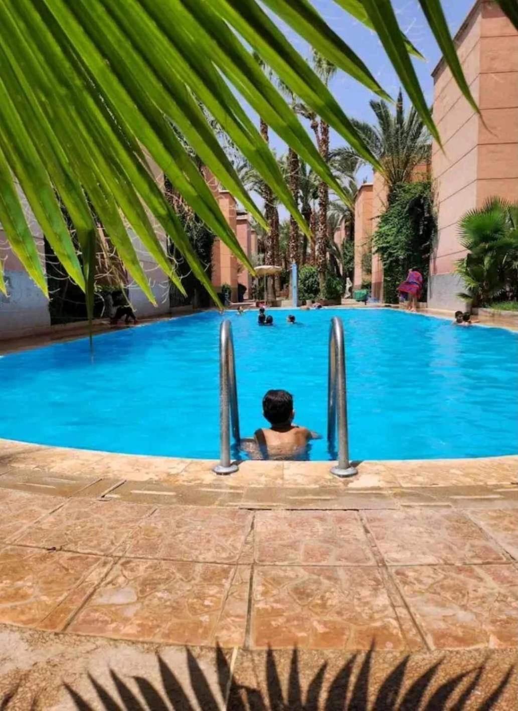 Appartement Dans Residence Avec Piscine Marrakesh Buitenkant foto